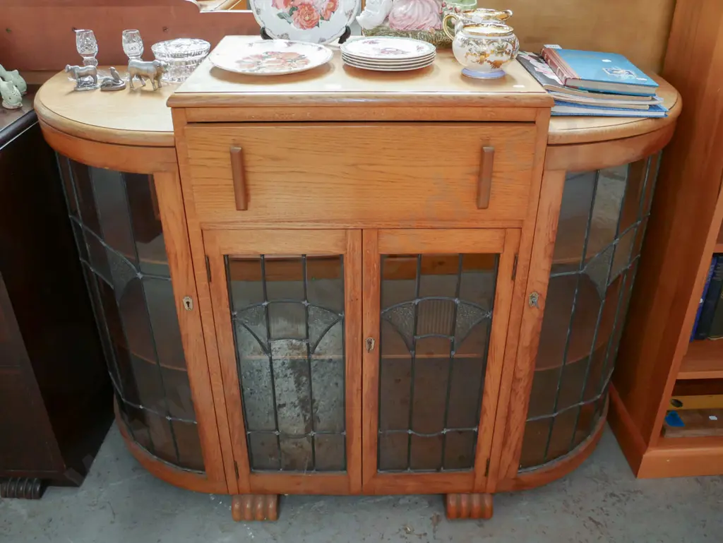 oak bow fronted china cabinet with 4 leadlight doors, 1 drawer H-980 W-1280 D-410 Image 1++