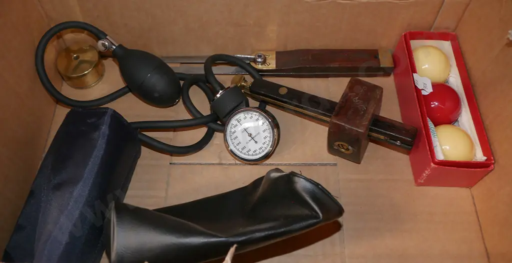 box; blood pressure monitor, angle finder, marker gauge etc Image 1++