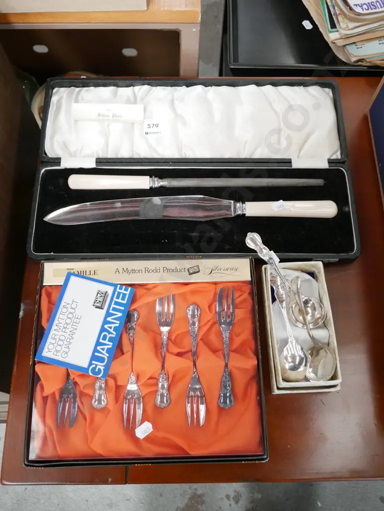 cased cutlery, part carving set Image 1++