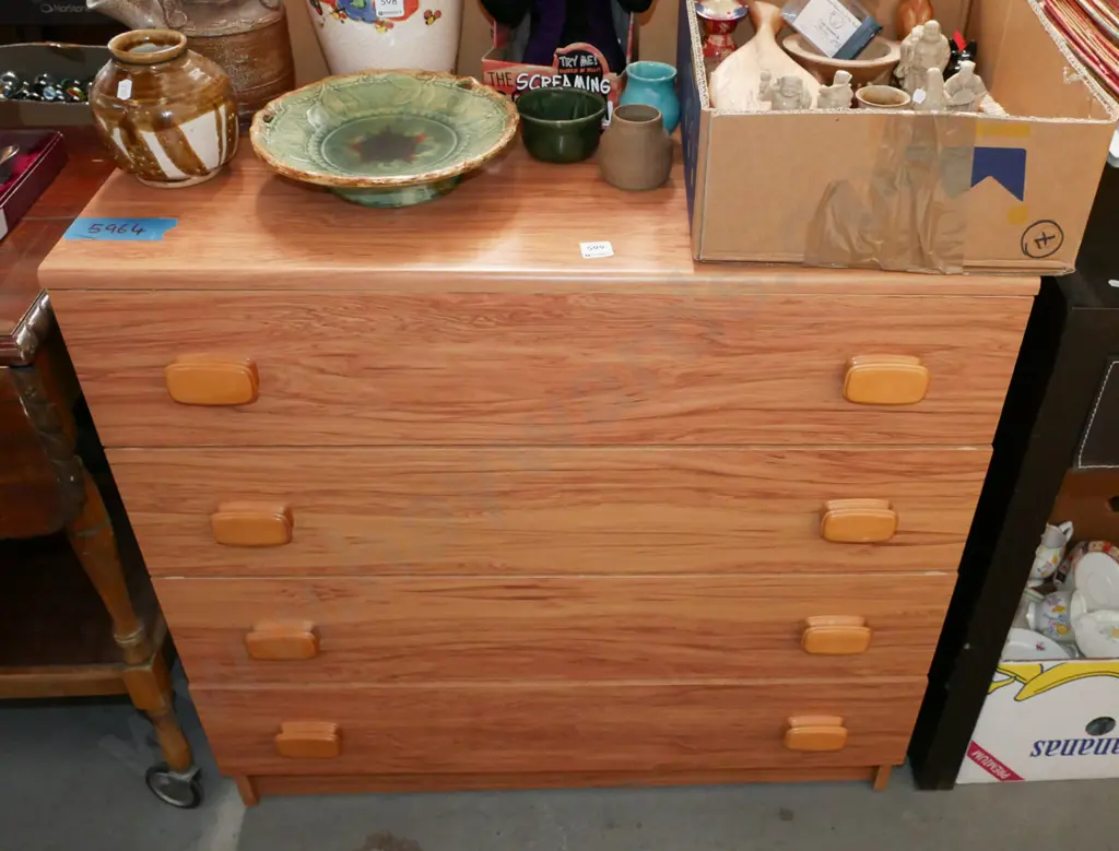 mdf faux wood veneer 4 drawer lowboy - needs attention H-770 W-800 D-410 Image 1++