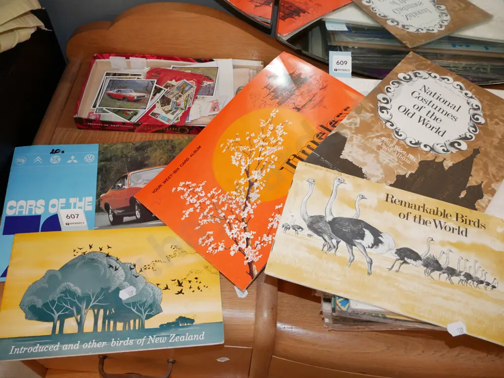 partly filled collector card albums and stamps Image 1++