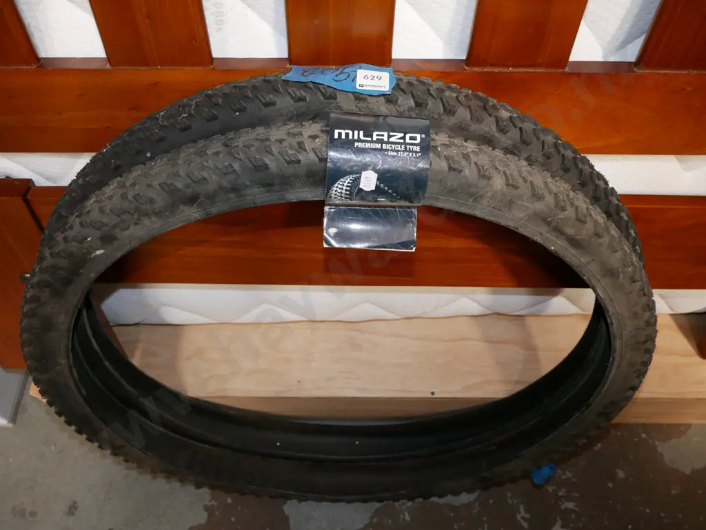 2x mountain bike tyres Image 1++