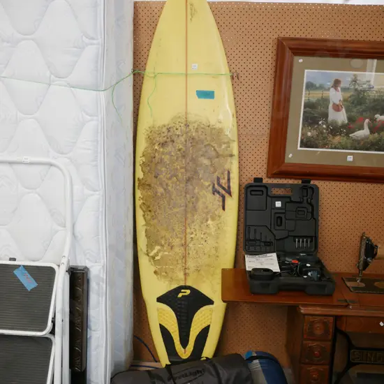 John Carper Hawaii surfboard L-2000 W-500 at widest