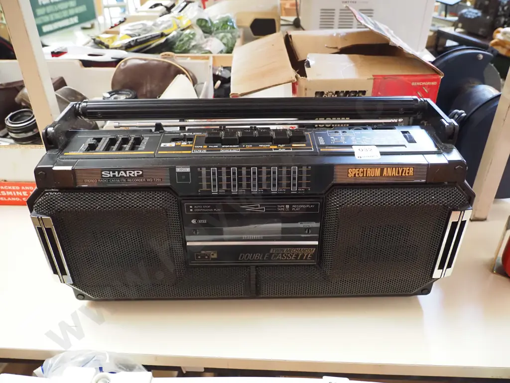 Sharp radio cassette player Image 1++