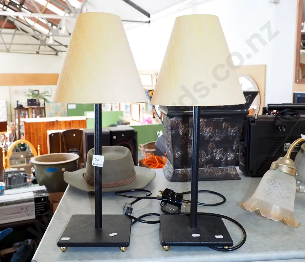 pair of metal based bedside lamps Image 1++