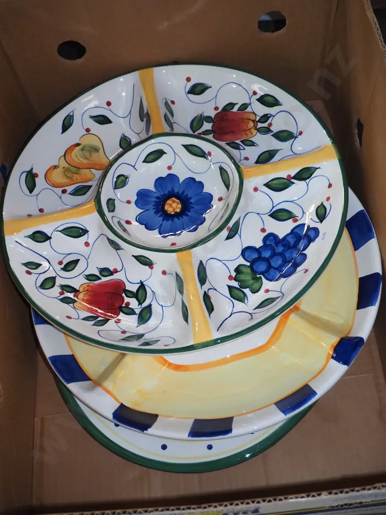 box; 3x large serving platters Image 1++