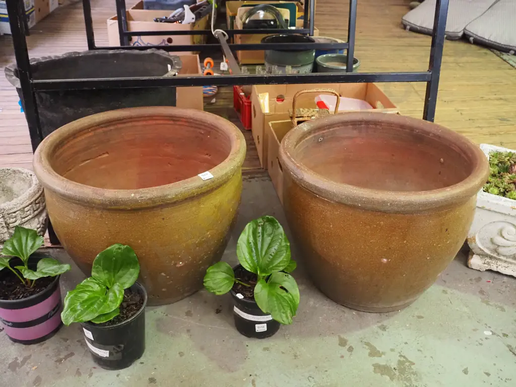 2x large garden planters H-400 Diam-490 Image 1++