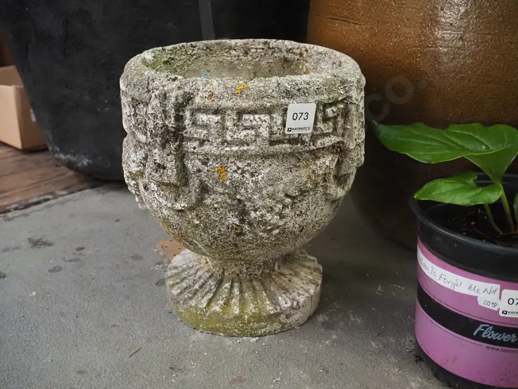 small cast concrete garden urn H-250 Image 1++