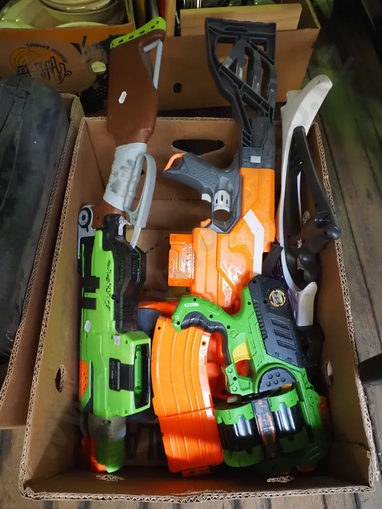 box of Nerf guns Image 1++