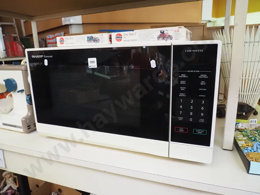 Sharp microwave Image 1++