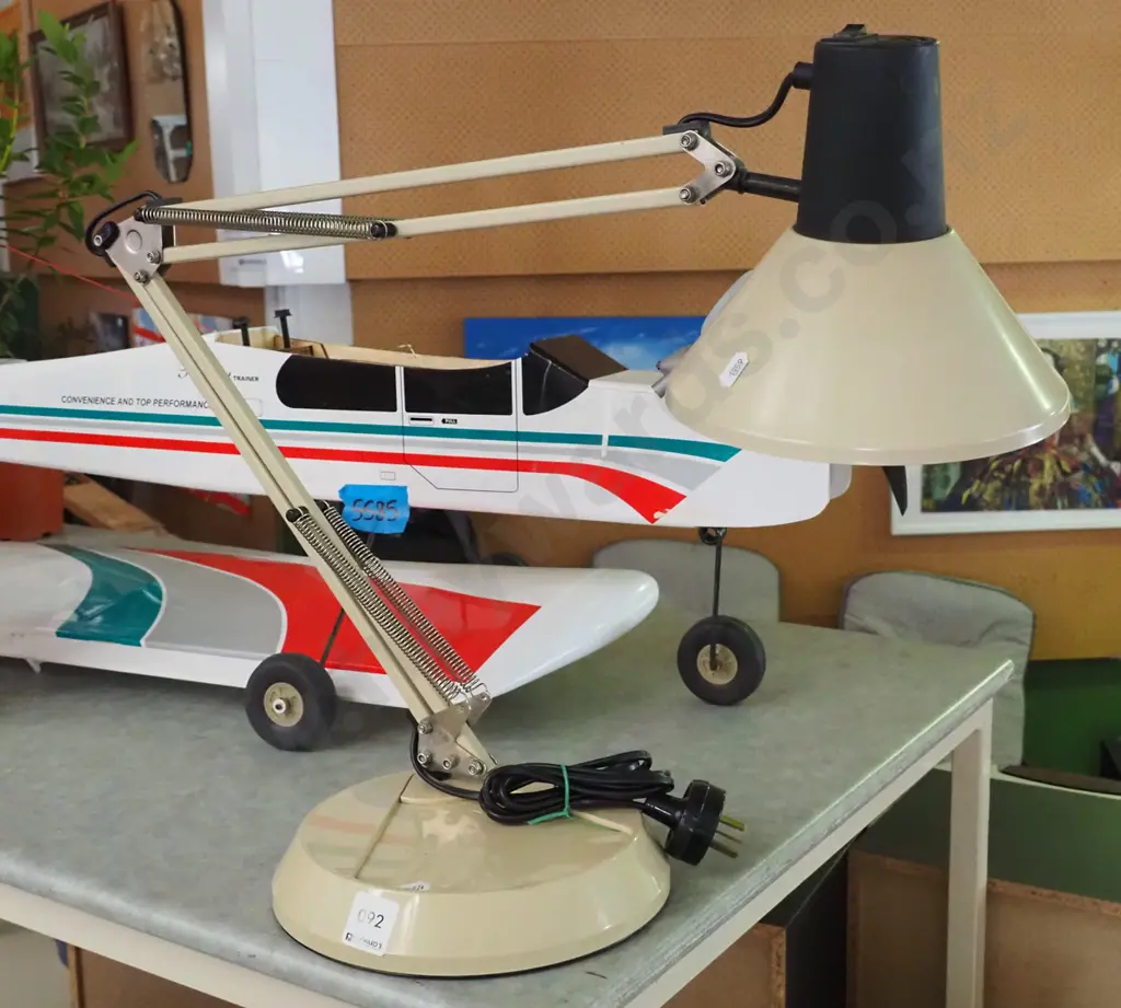 anglepoise desk lamp Image 1++