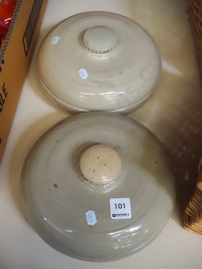 2x stoneware hot water bottles Image 1++