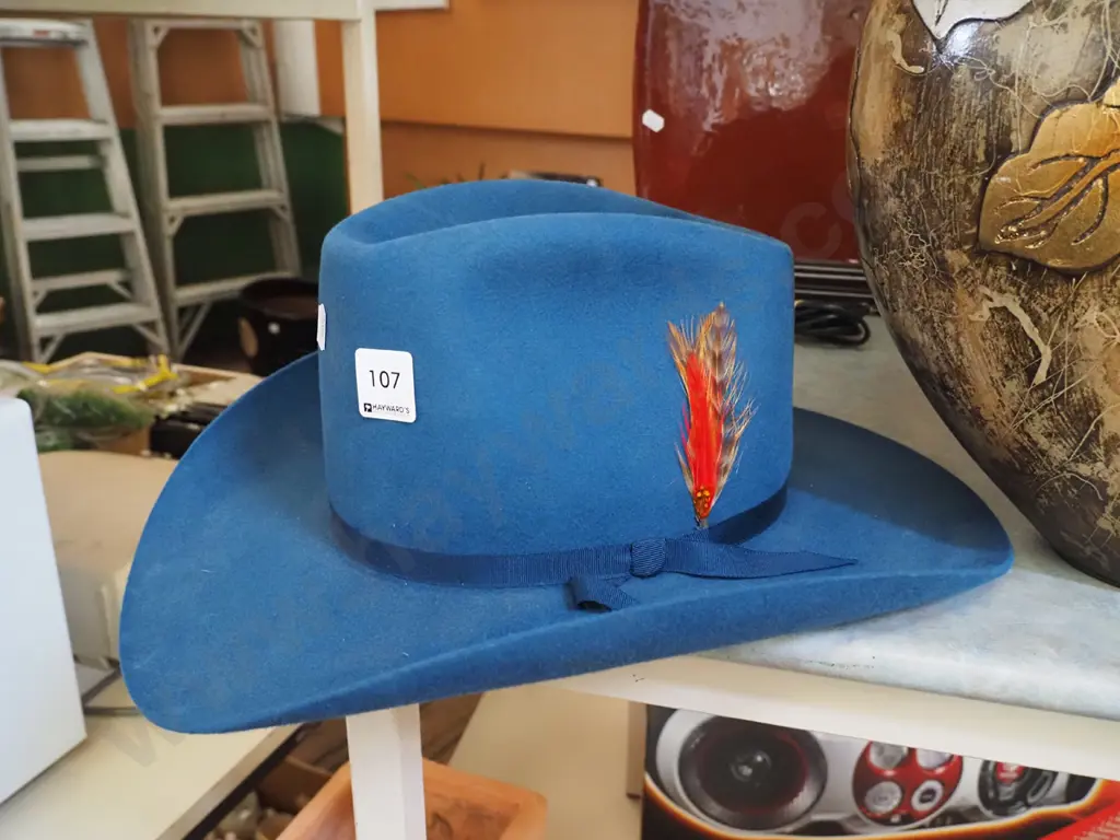 Akubra size 56 blue felt hat Image 1++