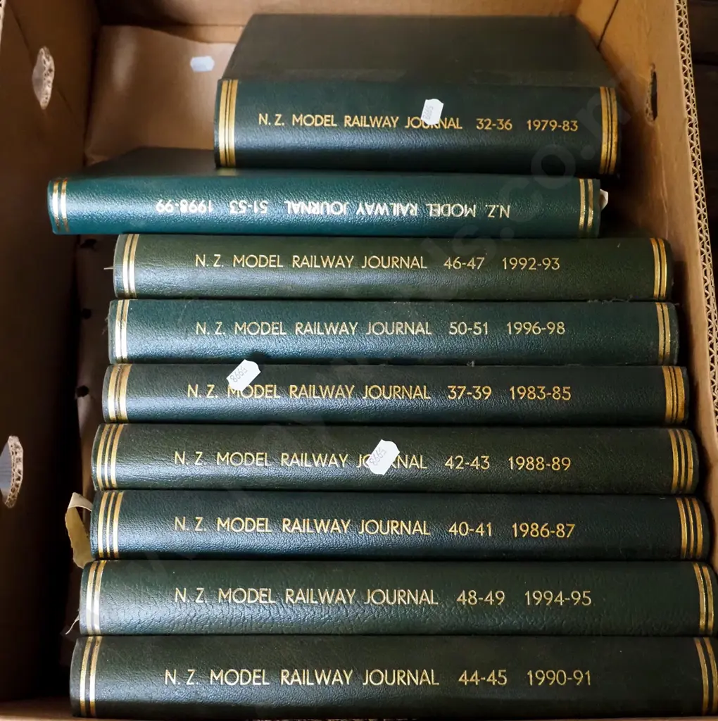 box; bound back issues of New Zealand Model Railway Journey Image 1++