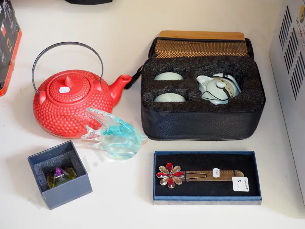 bookmark, Asian tea set, fish figurine etc Image 1++