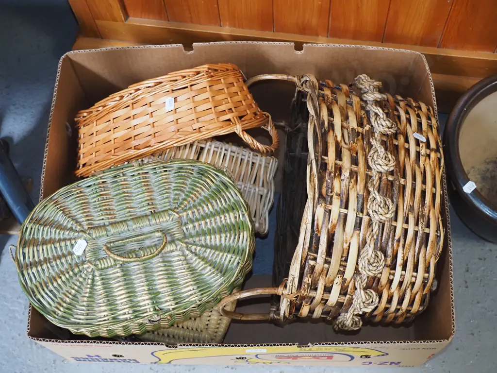 box of cane baskets Image 1++