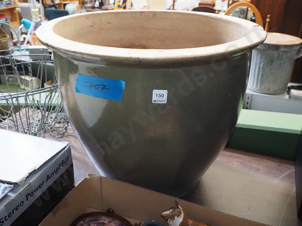 large green glazed planter - chip to rim Image 1++