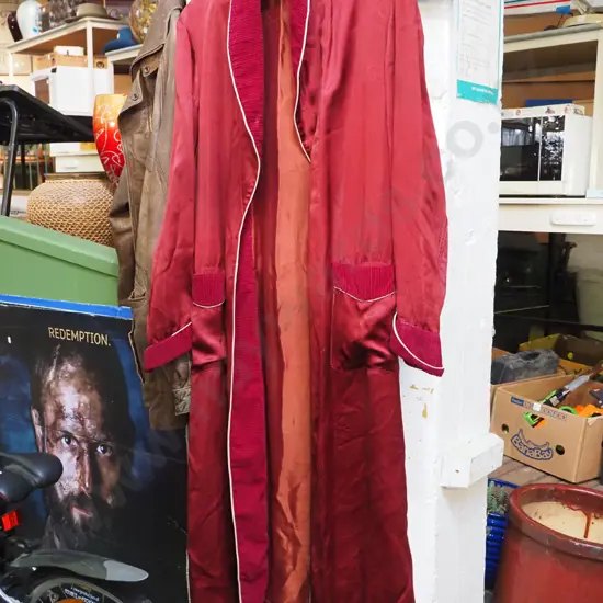 retro lounge robe