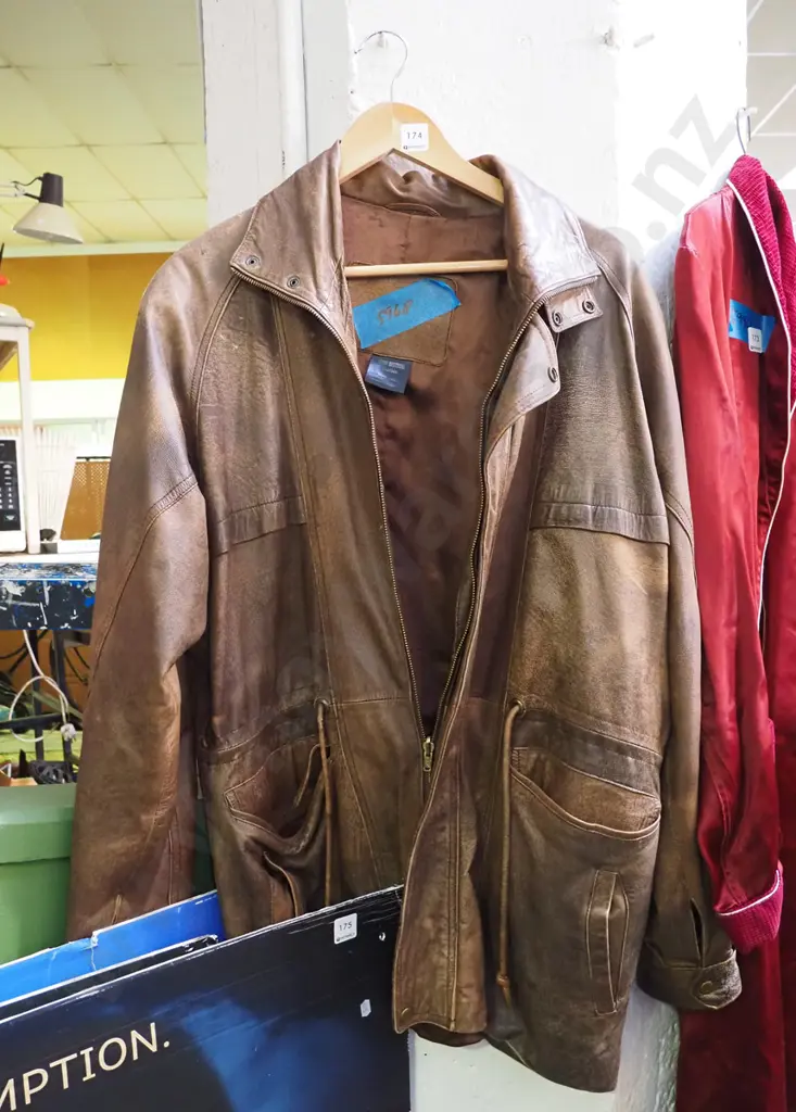 leather jacket - size unknown Image 1++