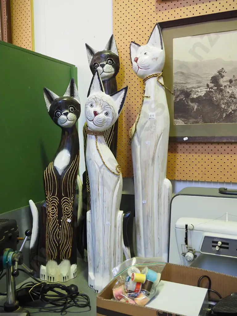 4x large wooden cat figurines Tallest H-980 Image 1++