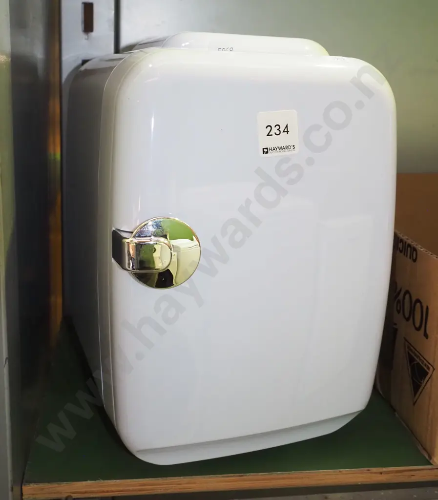 small 12V fridge Image 1++