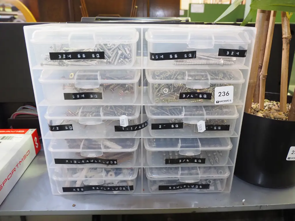 plastic workshop organiser of screws Image 1++