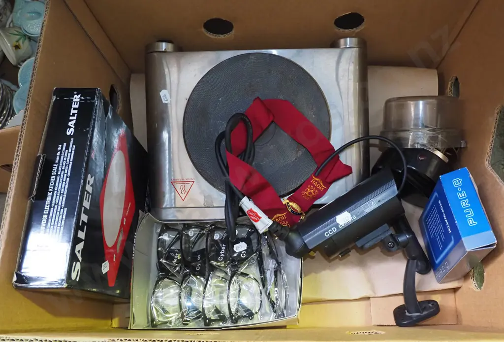 box; hot plate, reading glasses, scales, fake CCTV camera etc Image 1++