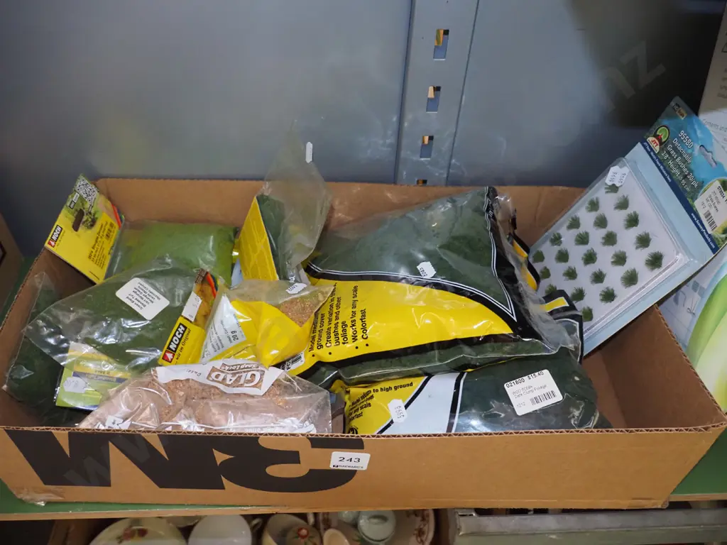 box; train layout trees, grasses etc Image 1++
