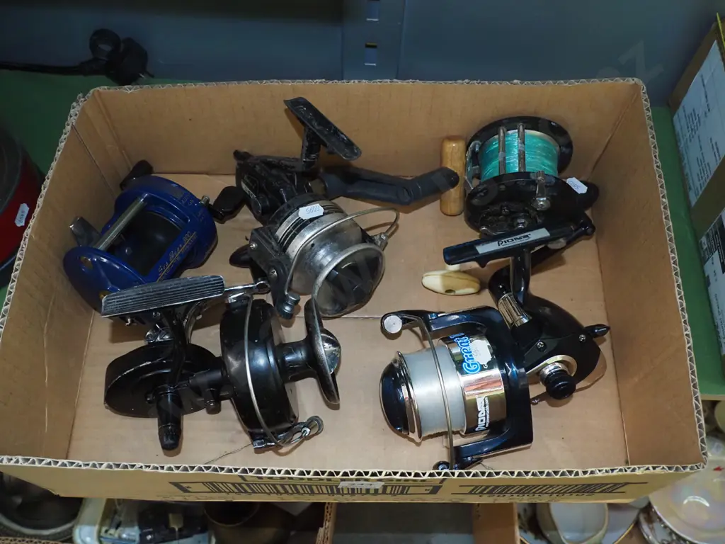 box of fishing reels Image 1++