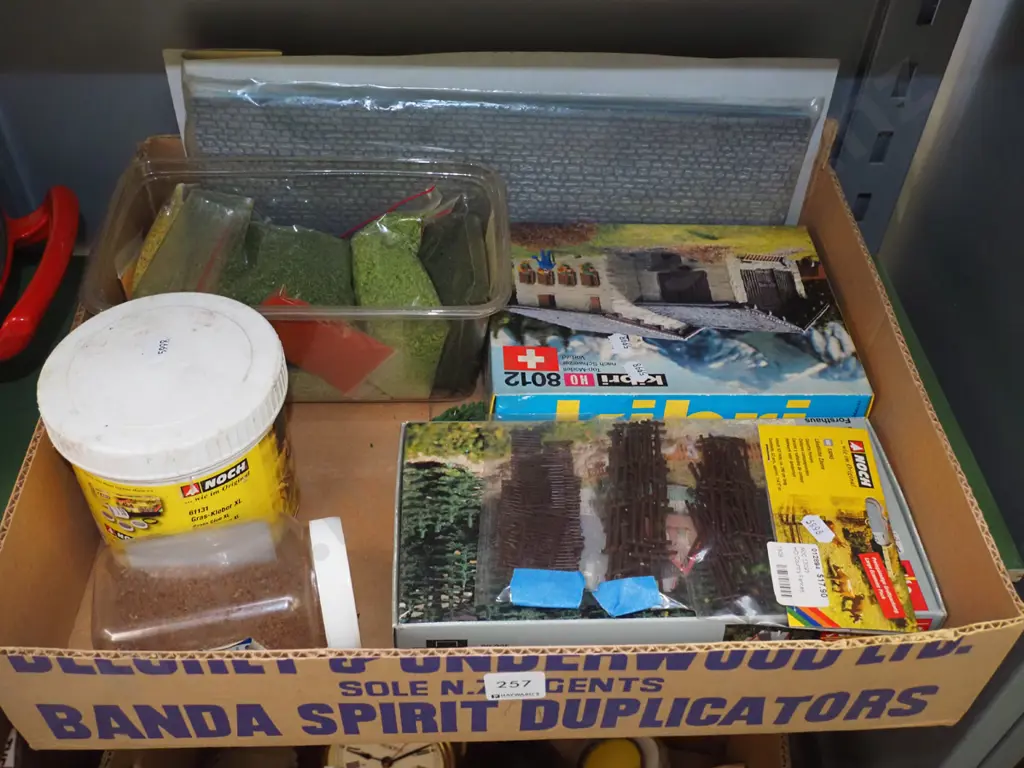 box; train layout supply, fences etc Image 1++