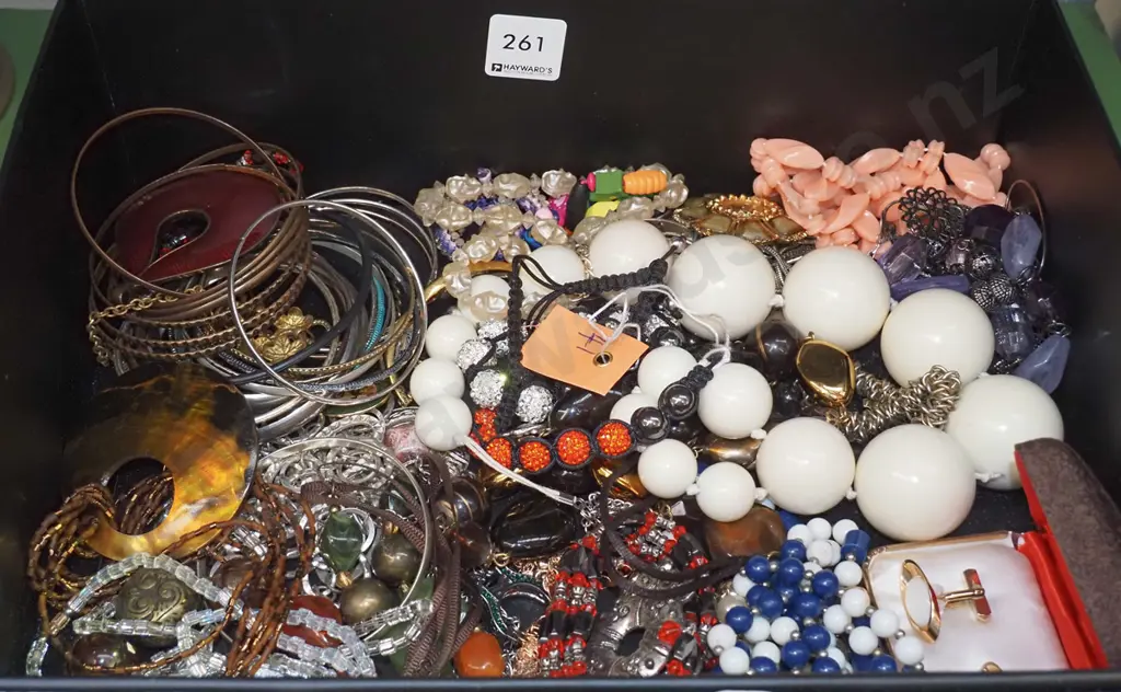 box of costume jewellery Image 1++
