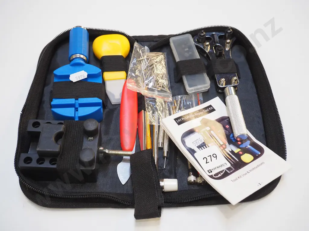 cased watch repairing kit Image 1++
