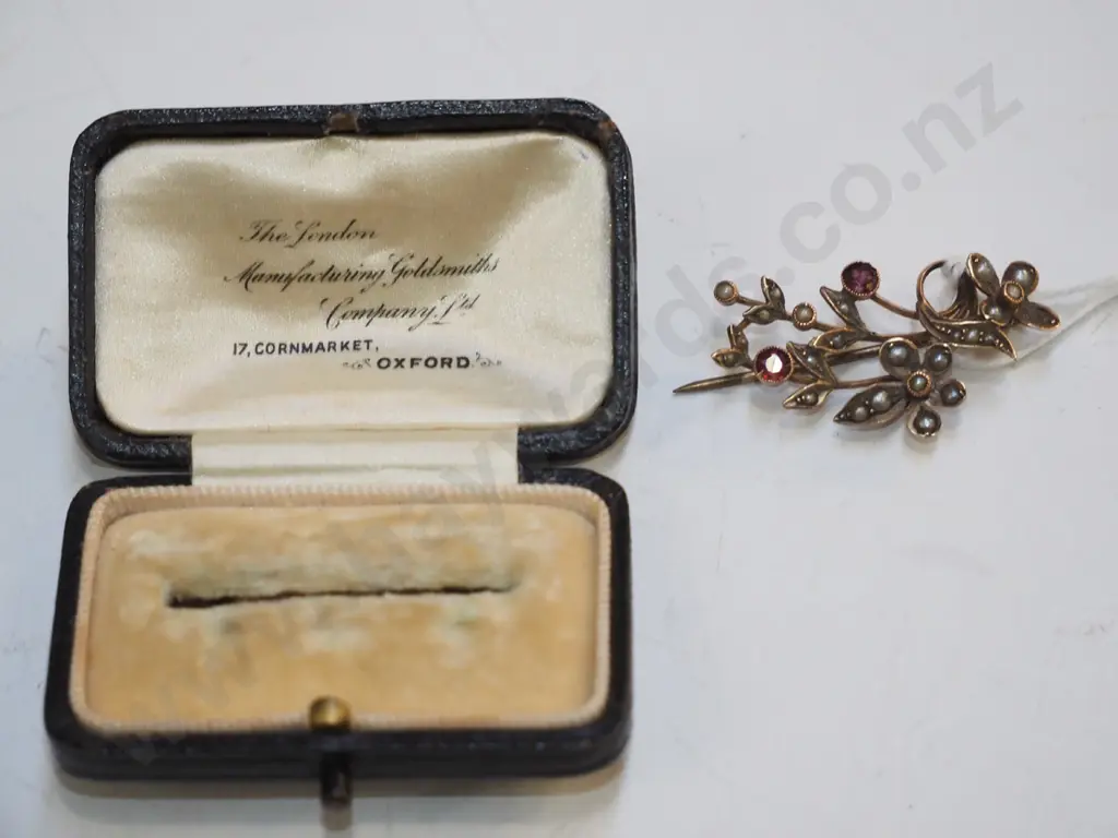 multi coloured stone brooch - clasp broken Image 1++