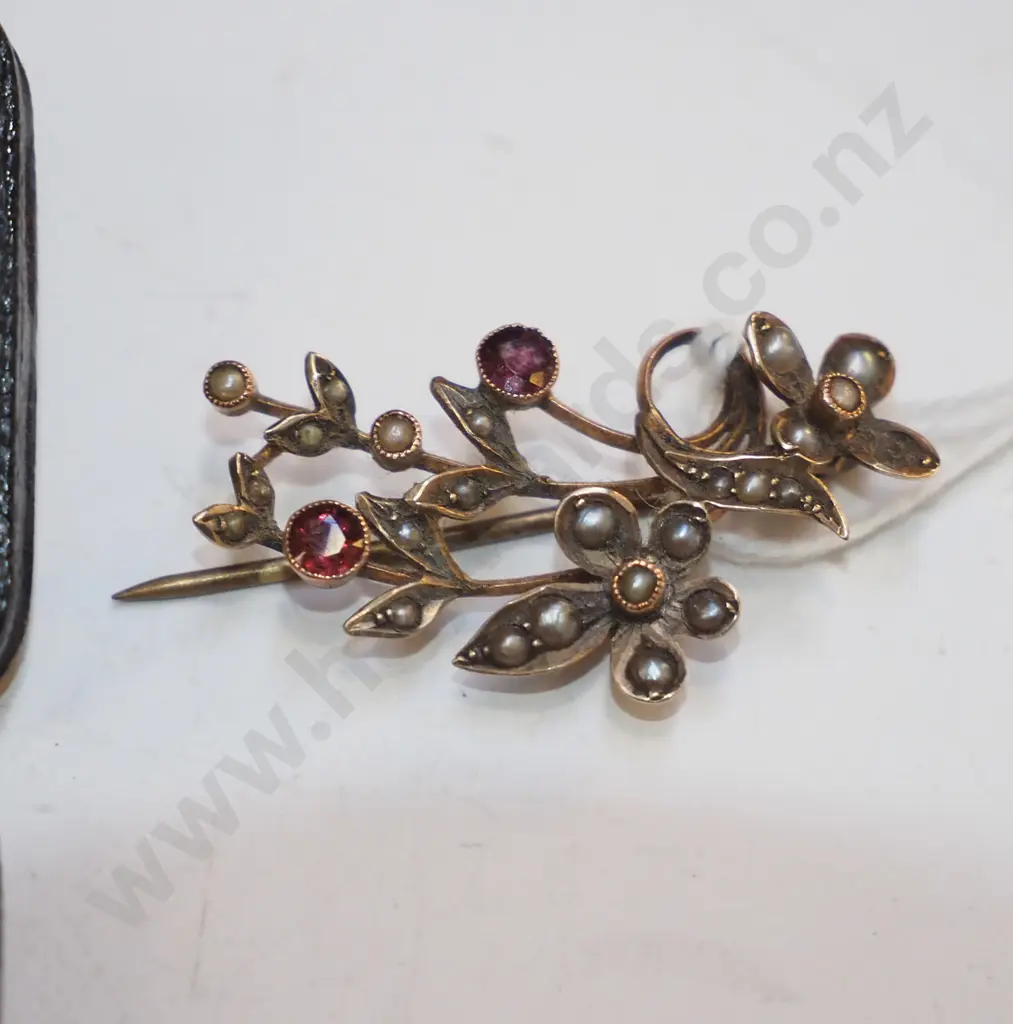 multi coloured stone brooch - clasp broken Image 1++