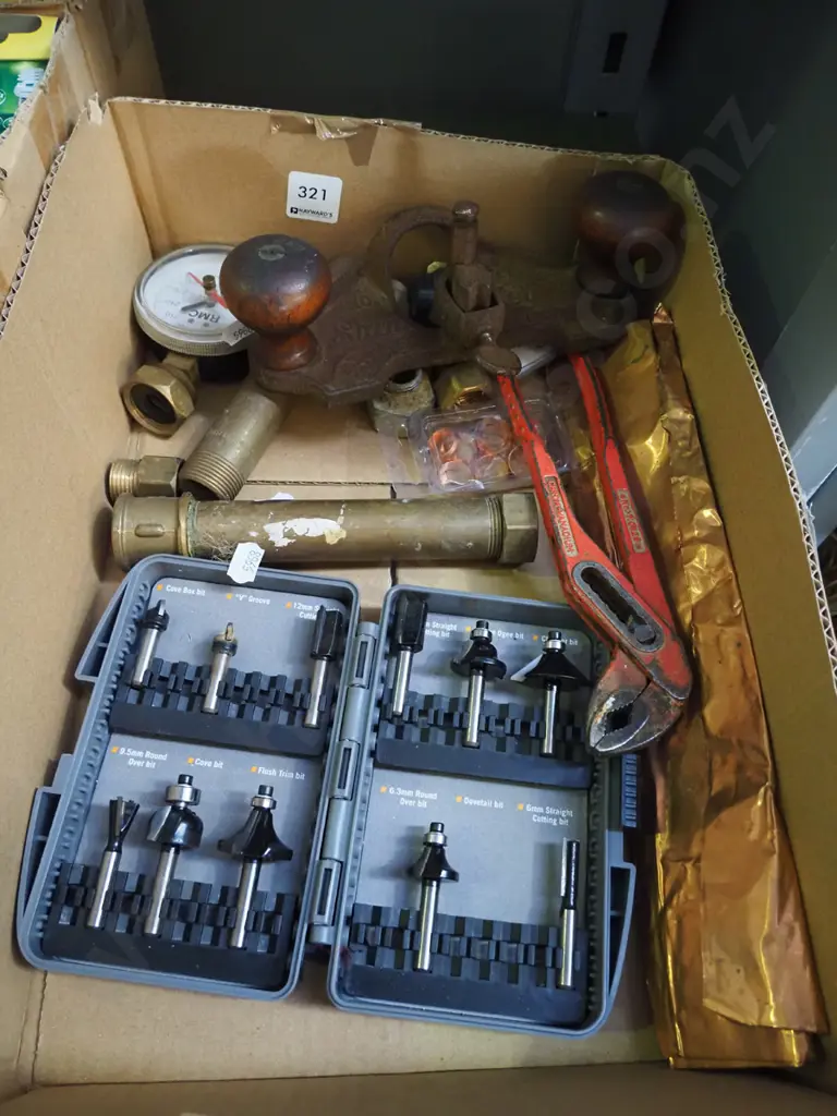 box; plunge plane, brass tubes, router bits etc Image 1++