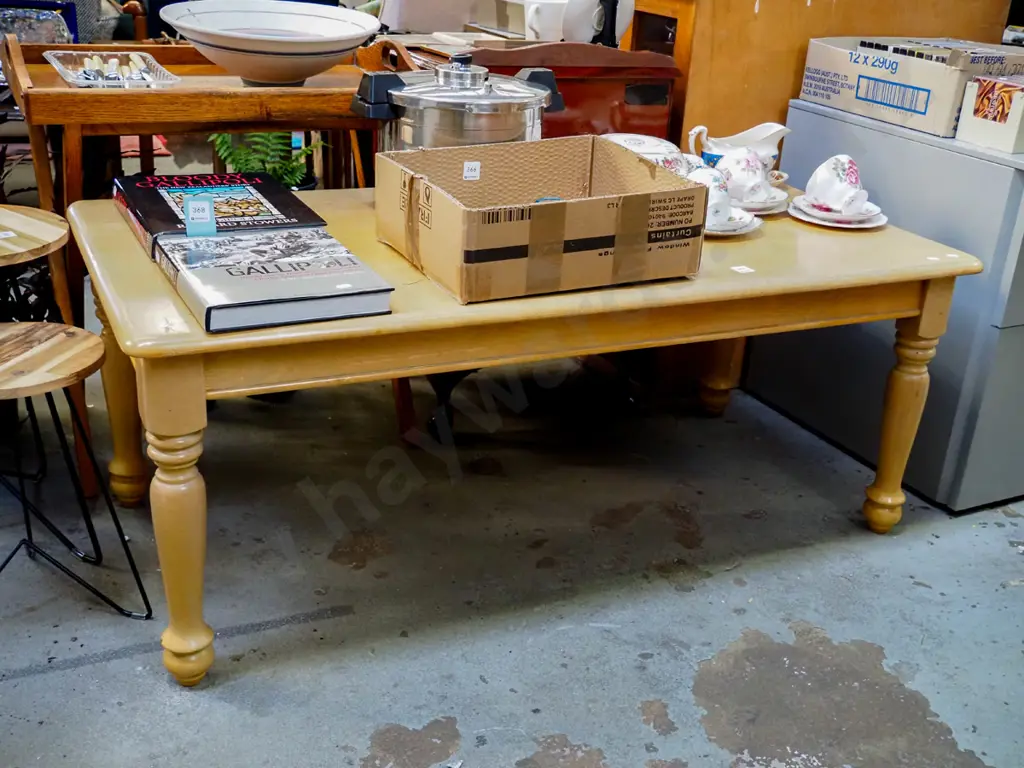 rubberwood turned leg coffee table H-480 W-1220 D-600 Image 1++