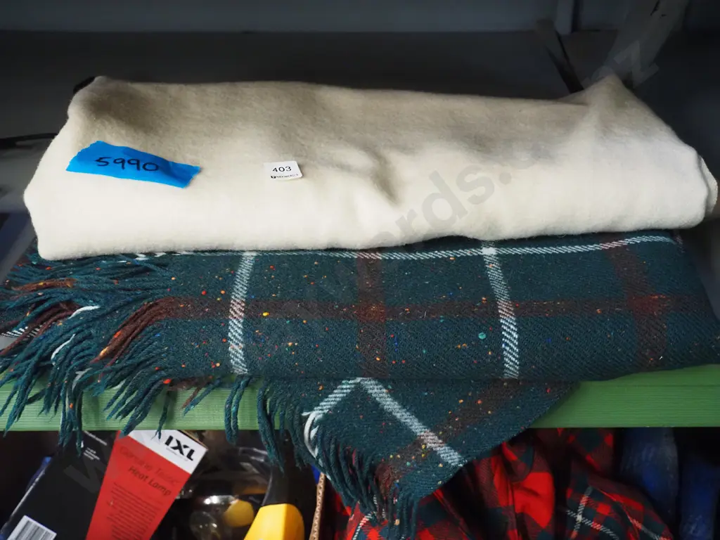 woollen travel rug, blanket Image 1++