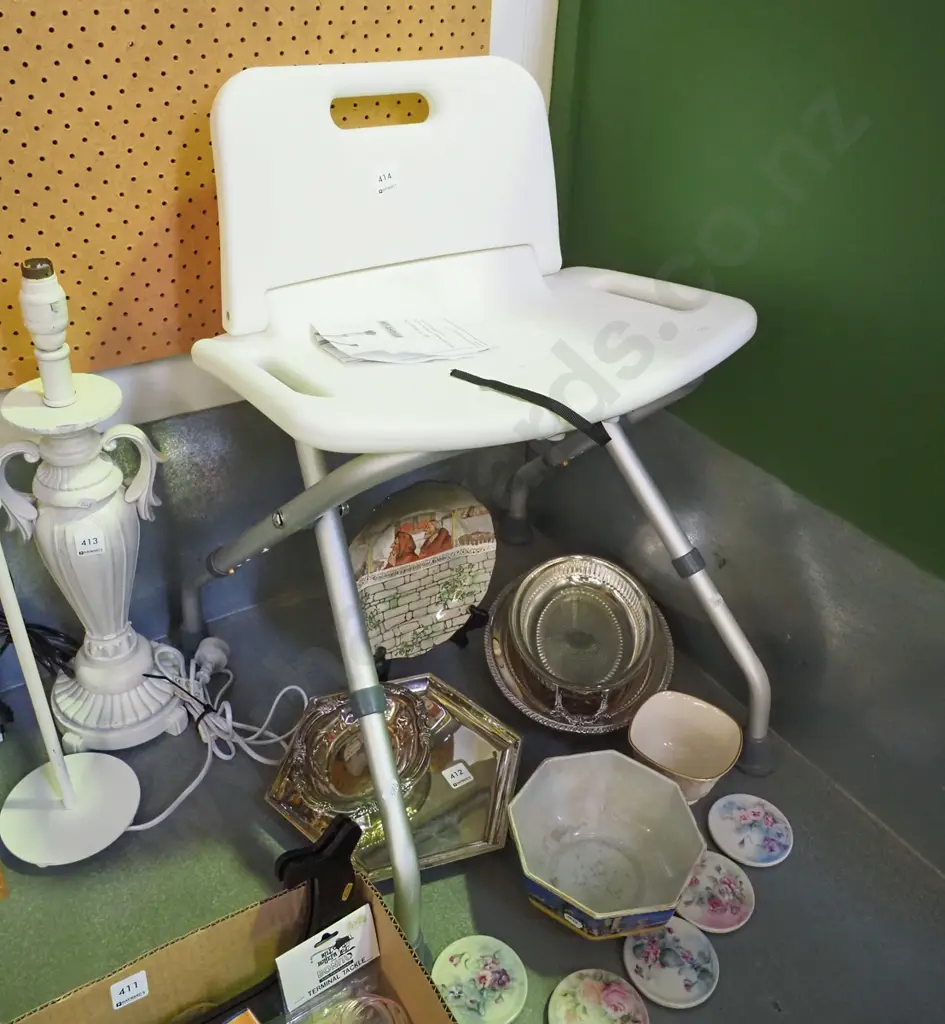 plastic invalids shower stool Image 1++
