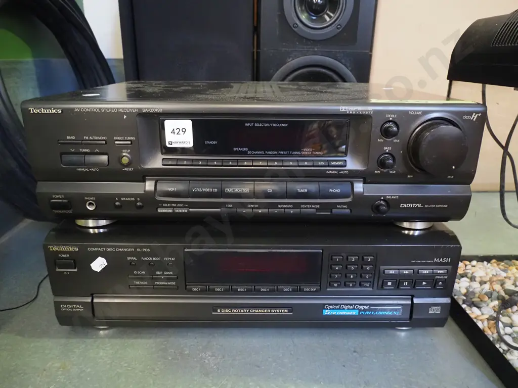 Technics AV control stereo receiver, CD changer and pair of EX series loudspeakers Image 1++