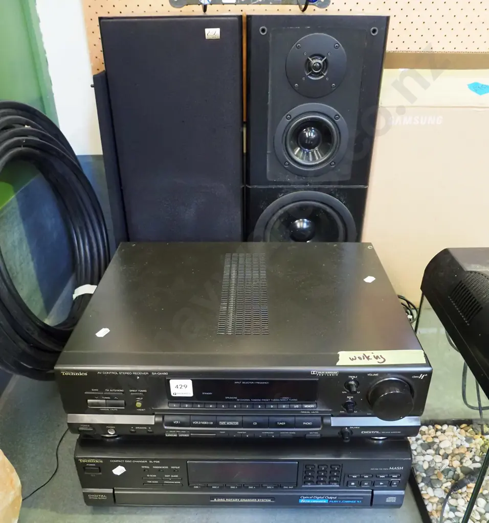 Technics AV control stereo receiver, CD changer and pair of EX series loudspeakers Image 1++
