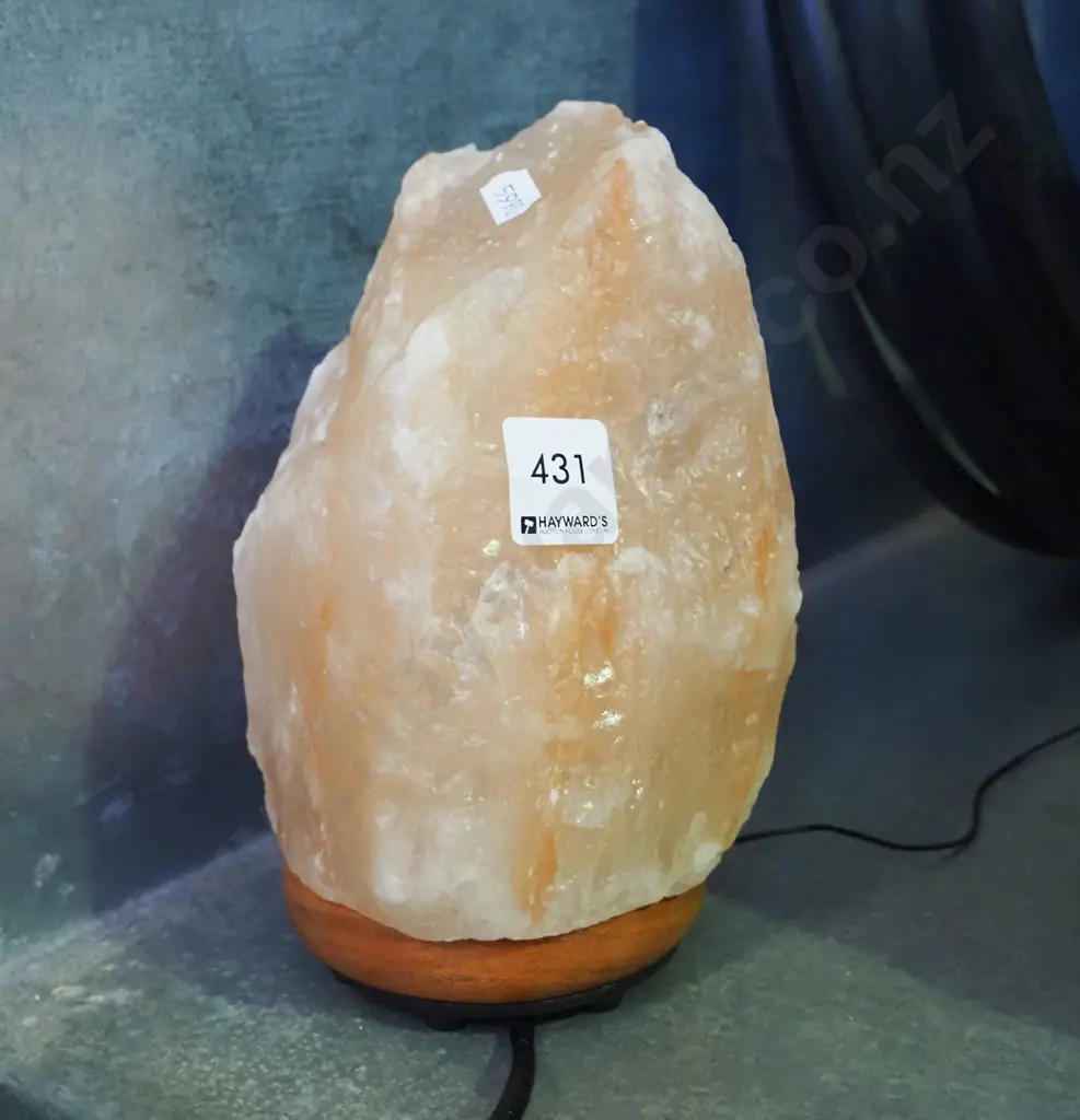 salt rock lamp Image 1++