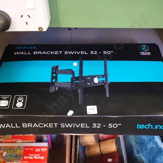 TV wall bracket for 32-52" TV