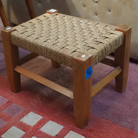 seagrass stool