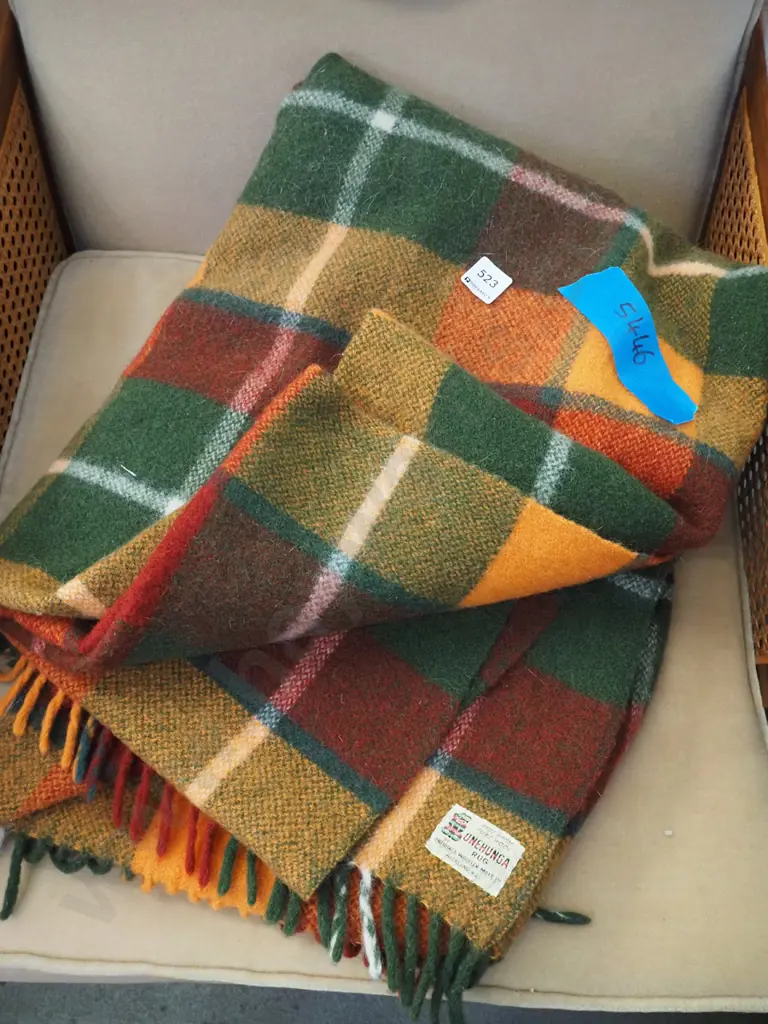 Onehunga Mills checked travel rug Image 1++