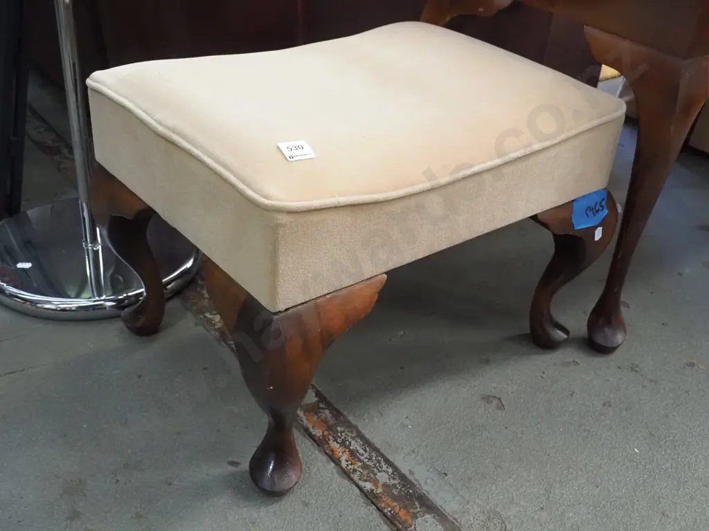 cab leg footstool Image 1++