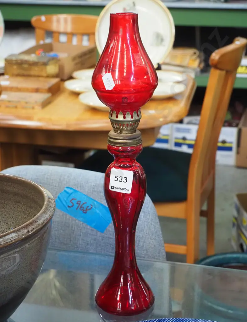 red glass kerosene lantern H-350 Image 1++