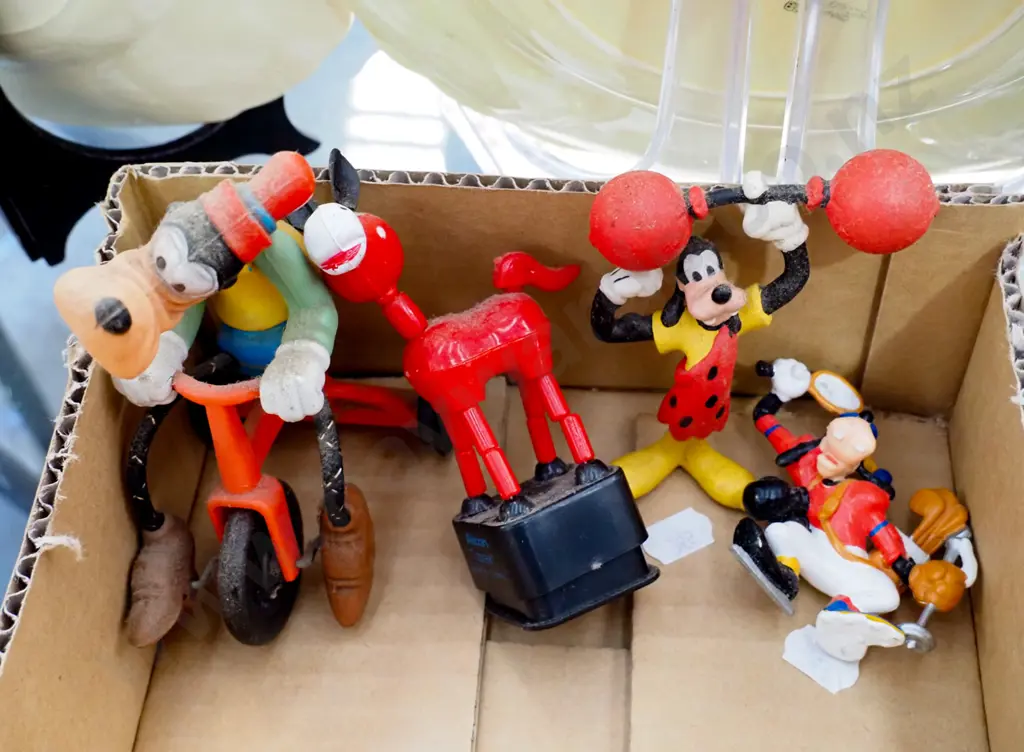 Disney Goofy figurines Image 1++