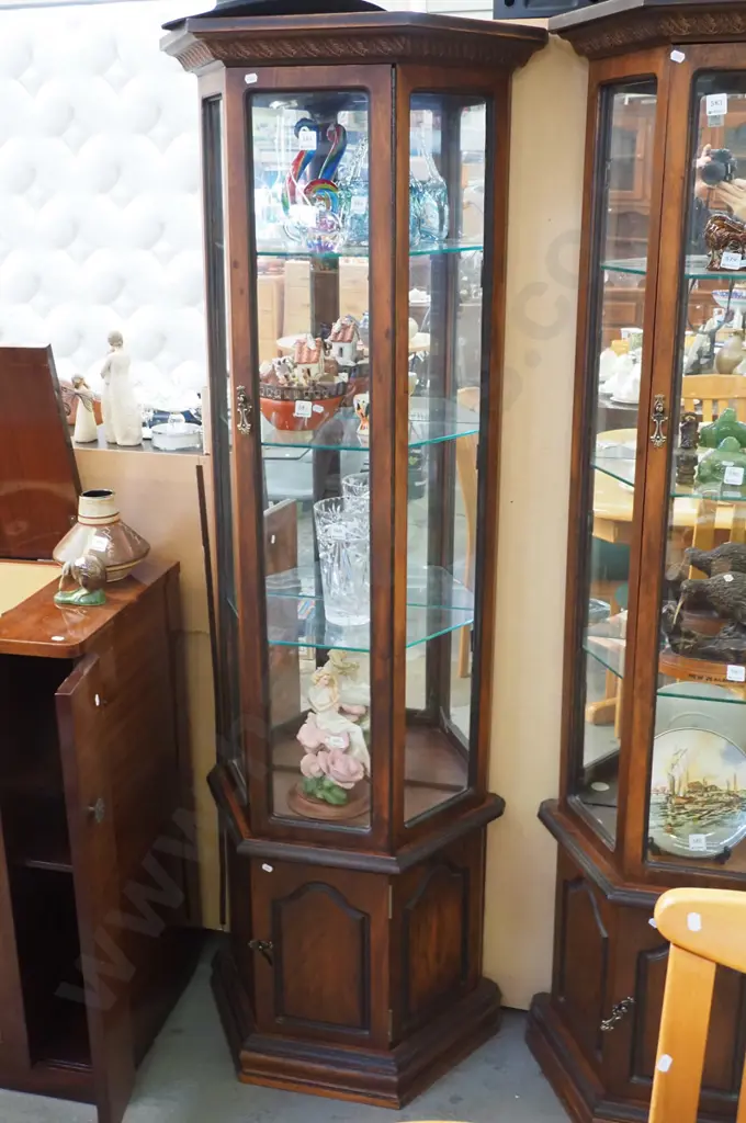 4 sided mirror back display cabinet with  1 glazed door H-1790 W-300 D-570 Image 1++