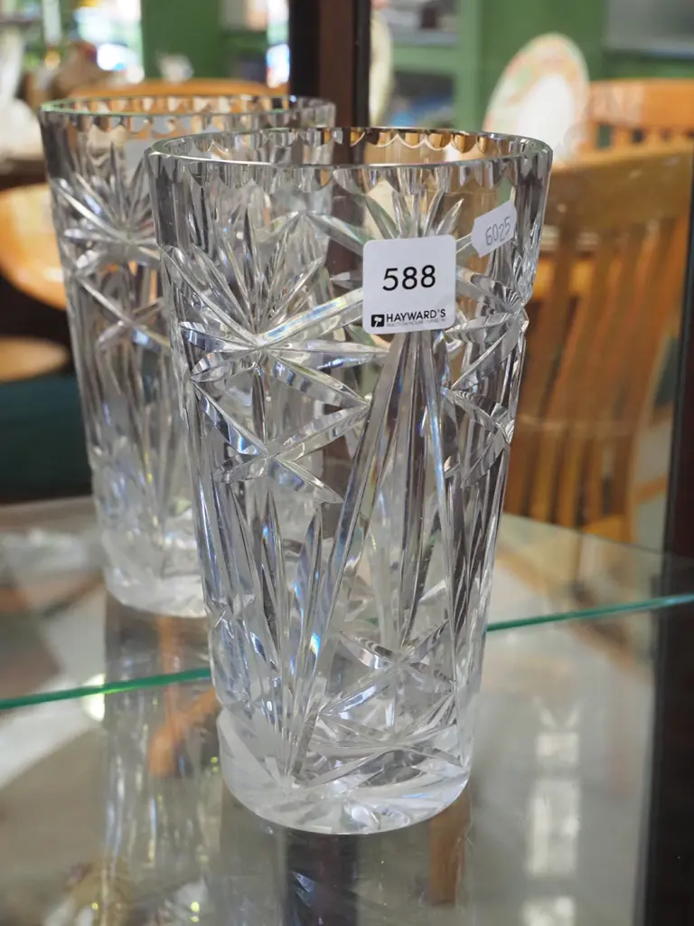 cut crystal vase H-200 Image 1++