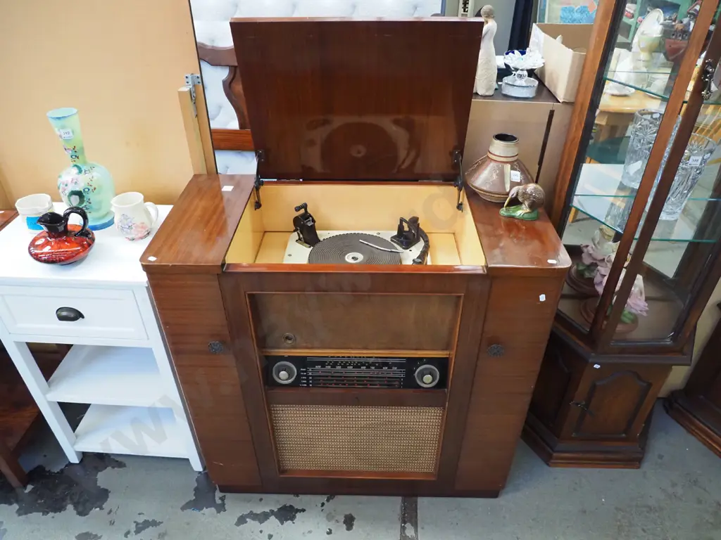 vintage radiogram Image 1++